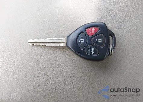 2010 Toyota Camry Le z USA, uszkodzony, nr VIN 4T1BF3EK3AU089071